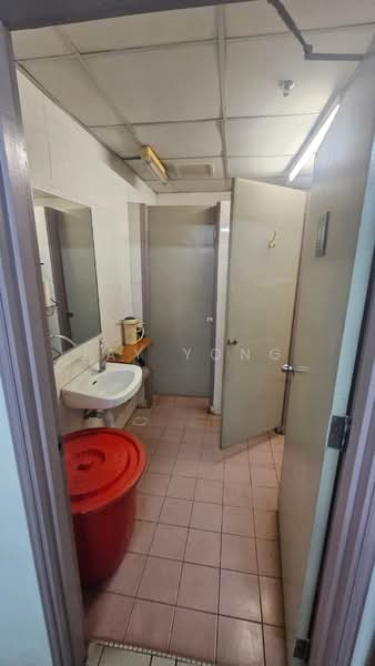 Shop / Office for Rent in Kelana Jaya (Petaling Jaya) - Jay Yong - Bathroom - PropertyGuru.com.my
