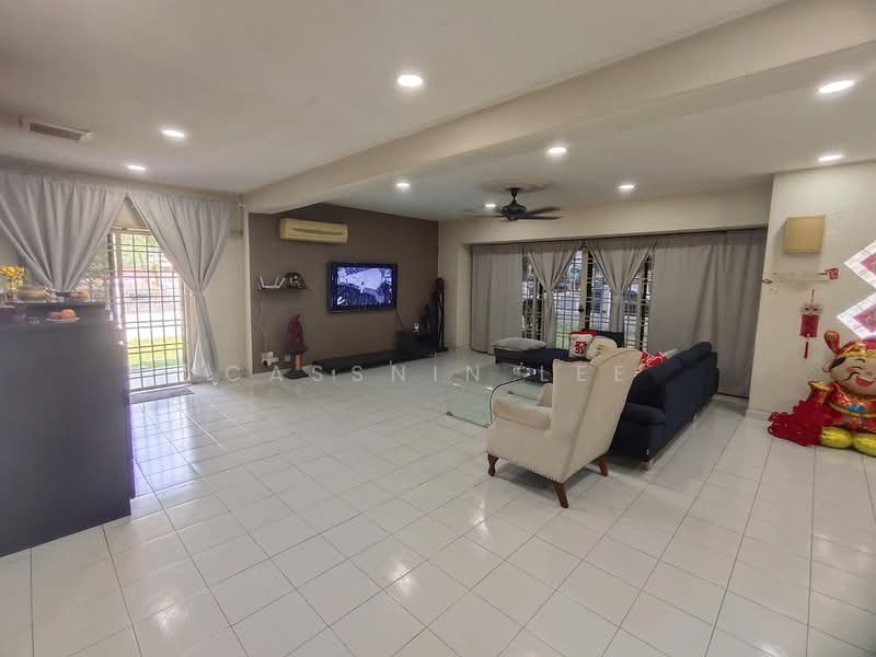 Terraced House for Sale in Taman Bukit Subang (Shah Alam) - Cassnin Lee - Living Room - PropertyGuru.com.my