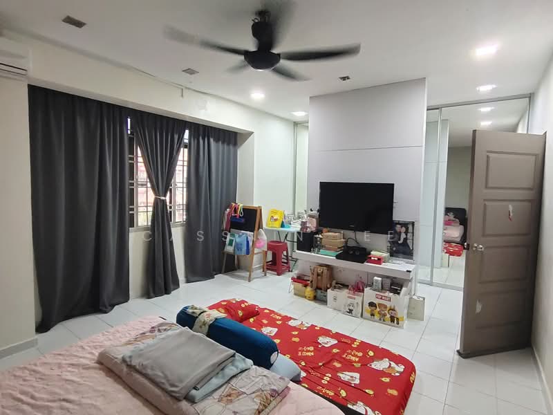 Terraced House for Sale in Taman Bukit Subang (Shah Alam) - Cassnin Lee - Bedroom - PropertyGuru.com.my