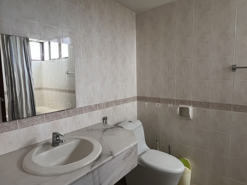 Kondominium untuk Dijual di Puteri Palma Condominiums - Darren Toh - Bathroom - PropertyGuru.com.my