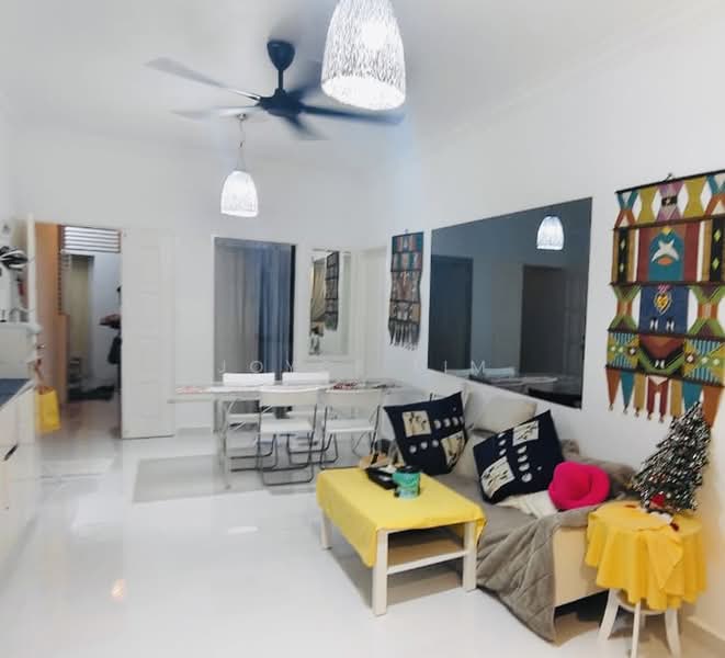 Pangsapuri untuk Disewa di Menara Kuda Lari - Joyce Lim - Living Room - PropertyGuru.com.my
