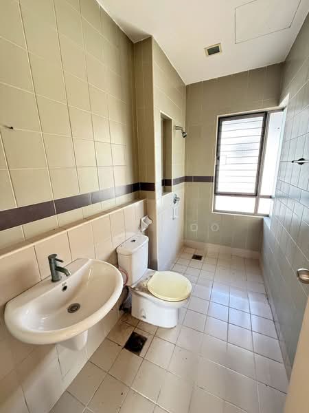 Rumah Banglo untuk Dijual di Kota Kemuning (Shah Alam) - Elyn Soo - Bathroom - PropertyGuru.com.my