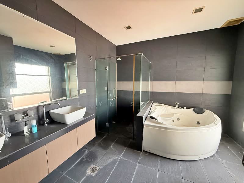 Rumah Banglo untuk Dijual di Kota Kemuning (Shah Alam) - Elyn Soo - Bathroom - PropertyGuru.com.my