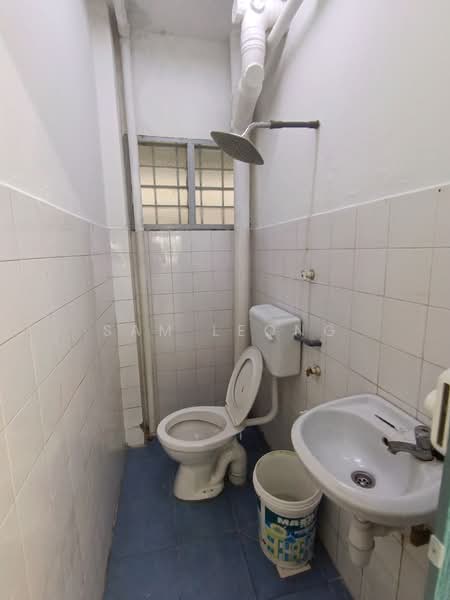 Pangsapuri untuk Disewa di Symphony Court - Sam Leong - Bathroom - PropertyGuru.com.my