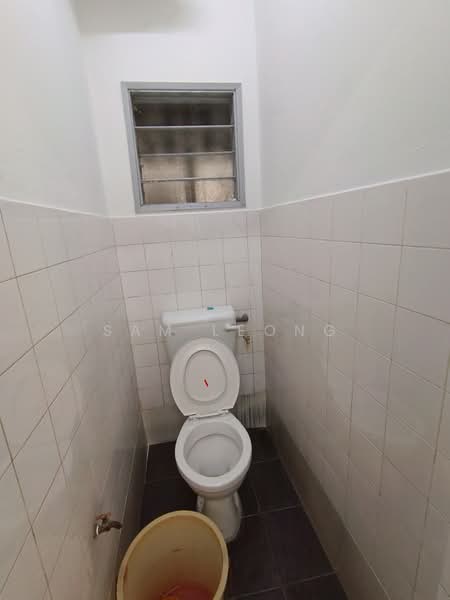 Pangsapuri untuk Disewa di Symphony Court - Sam Leong - Bathroom - PropertyGuru.com.my