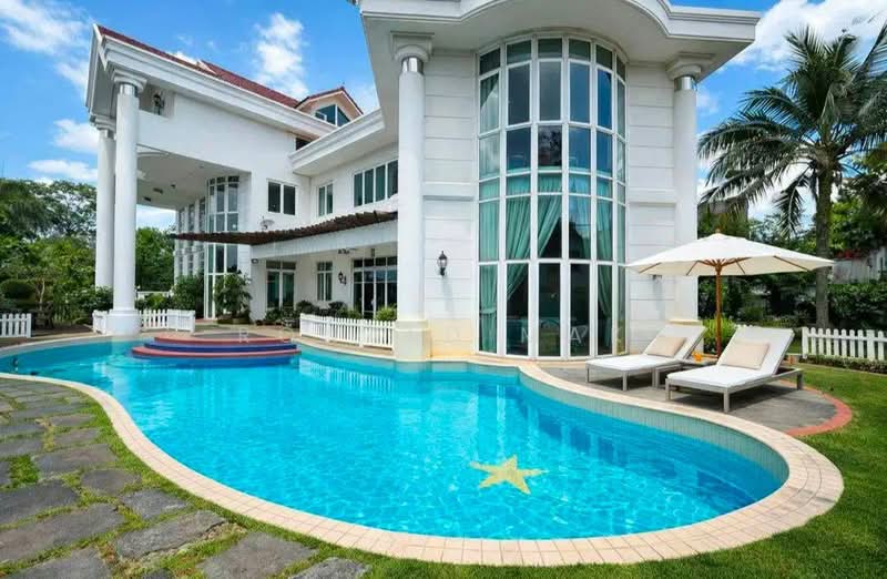 Rumah Banglo untuk Dijual di Taman Stulang Laut (Johor Bahru) - Ronald Mak - Private Pool - PropertyGuru.com.my