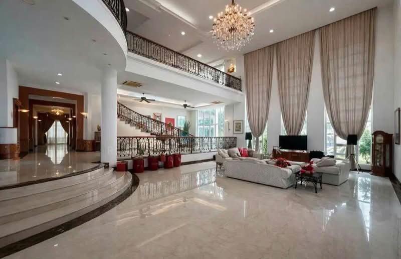 Rumah Banglo untuk Dijual di Taman Stulang Laut (Johor Bahru) - Ronald Mak - Living Room - PropertyGuru.com.my