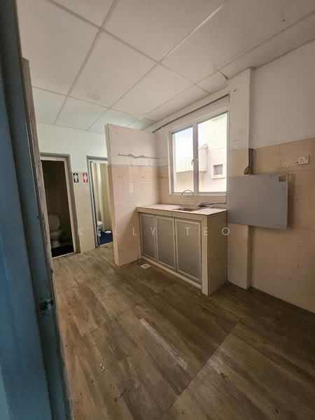 Semi-D Factory for Rent in North Port (Pelabuhan Utara) (Port Klang (Pelabuhan Klang)) - Kelly Teo - Bathroom - PropertyGuru.com.my