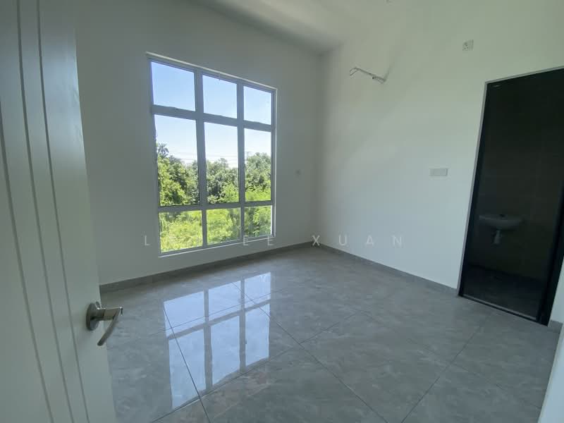 Semi-Detached House for Sale in Batu Pahat (Johor) - Lau Ee Xuan - PropertyGuru.com.my