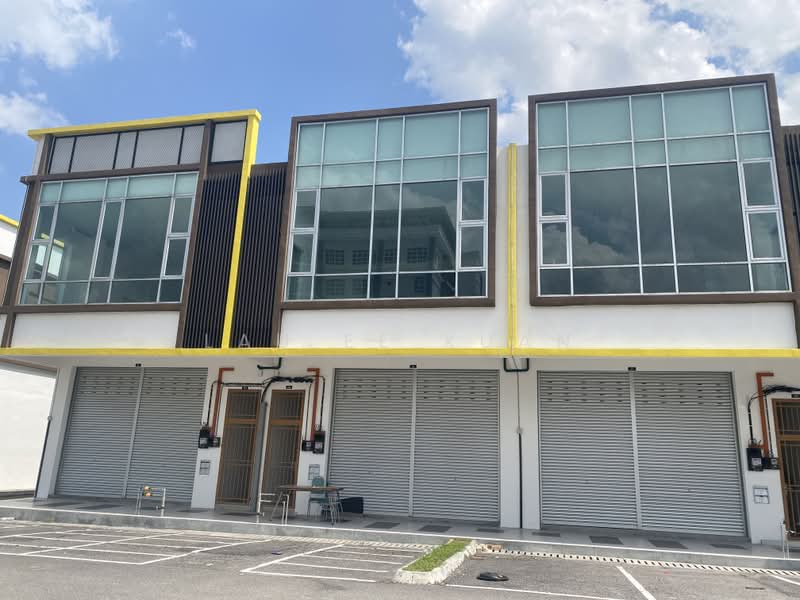 Shop for Sale in Taman Mutiara Gading (Batu Pahat) - Lau Ee Xuan - Exterior - PropertyGuru.com.my