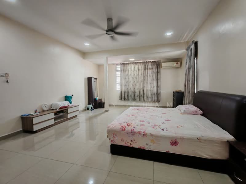 Rumah Banglo untuk Dijual di Taman Gembira (Jalan Klang Lama (Old Klang Road)) - Gavin Tham - Bedroom - PropertyGuru.com.my