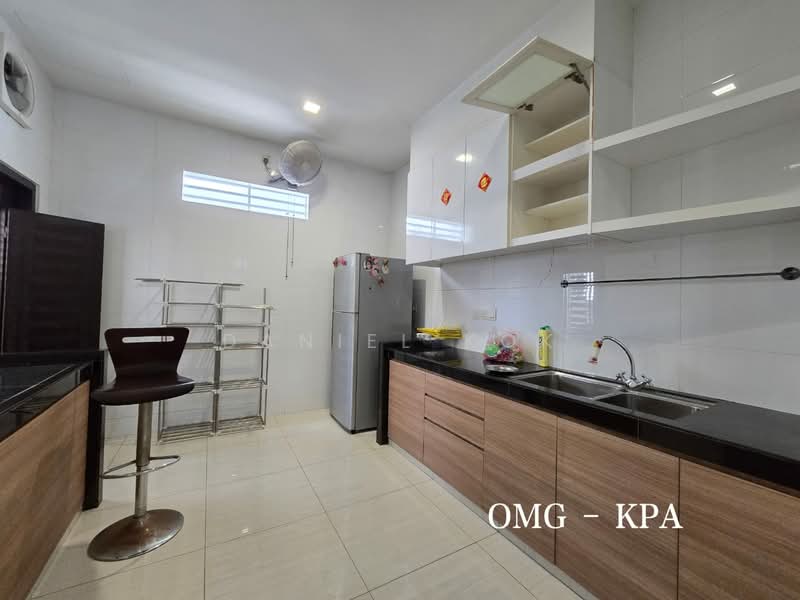 Semi-Detached House for Sale in Ambang Botanic 2 (Klang) - Daniel Kok - Kitchen - PropertyGuru.com.my
