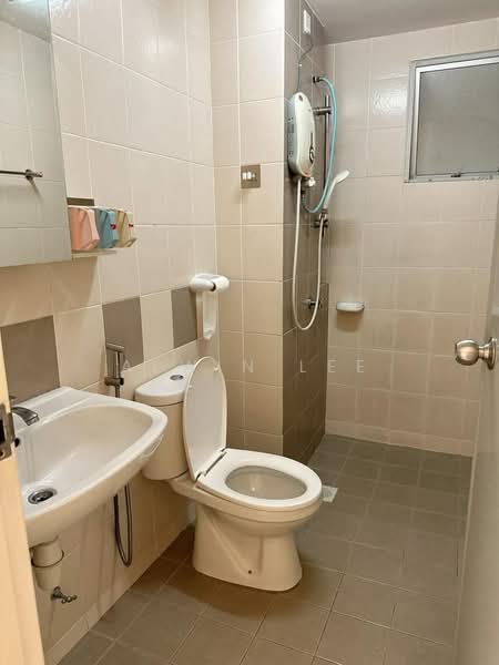 Pangsapuri untuk Disewa di Seri Baiduri - Alwin Lee - Bathroom - PropertyGuru.com.my