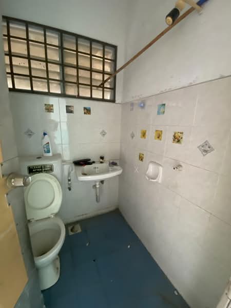 Rumah Teres untuk Dijual di Kulai (Johor) - Lau Ee Xuan - Bathroom - PropertyGuru.com.my