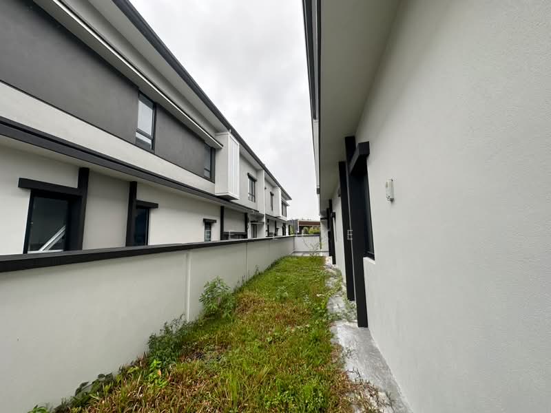 Bungalow for Sale in Bandar Tropicana Aman (Telok Panglima Garang) - Lee Luke - PropertyGuru.com.my