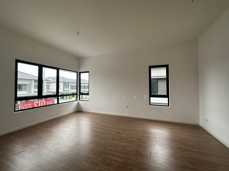 Bungalow for Sale in Bandar Tropicana Aman (Telok Panglima Garang) - Lee Luke - PropertyGuru.com.my