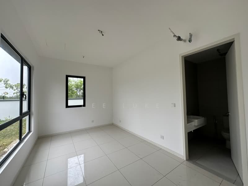 Semi-Detached House for Sale in Bandar Tropicana Aman (Telok Panglima Garang) - Lee Luke - PropertyGuru.com.my