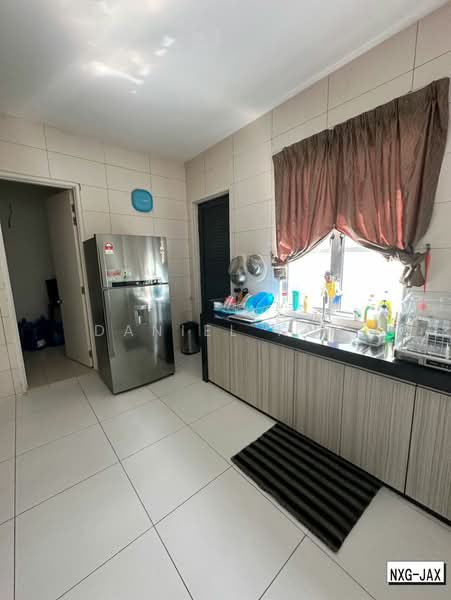 Rumah Berkembar untuk Dijual di Ambang Botanic 2 (Klang) - Daniel Kok - Kitchen - PropertyGuru.com.my