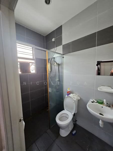 Rumah Teres 2 Tingkat untuk Dijual di Taman Kempas Utama (Tebrau) - Nicole Pua - Bathroom - PropertyGuru.com.my