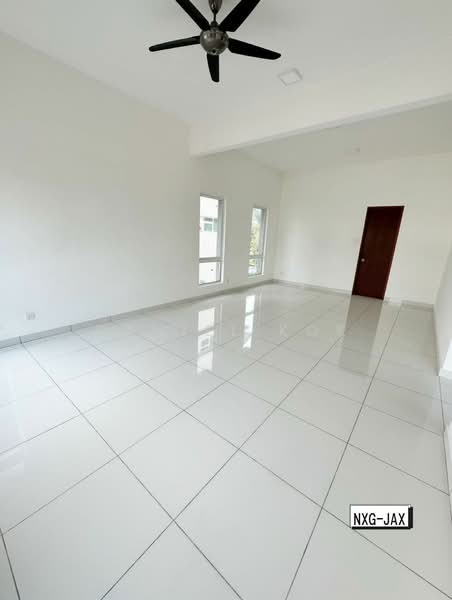 Rumah Berkembar untuk Dijual di Ambang Botanic 2 (Klang) - Daniel Kok - Living Room - PropertyGuru.com.my