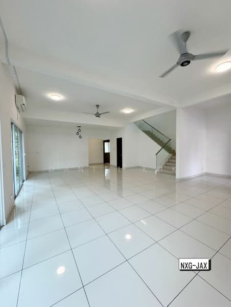 Rumah Berkembar untuk Dijual di Ambang Botanic 2 (Klang) - Daniel Kok - Living Room - PropertyGuru.com.my