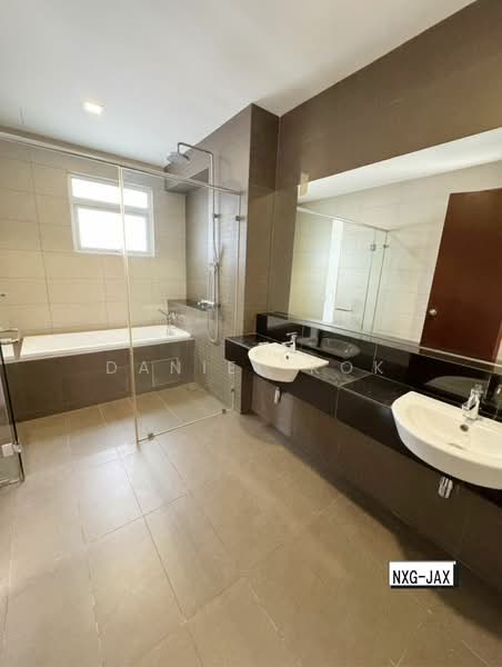 Rumah Berkembar untuk Dijual di Ambang Botanic 2 (Klang) - Daniel Kok - Bathroom - PropertyGuru.com.my