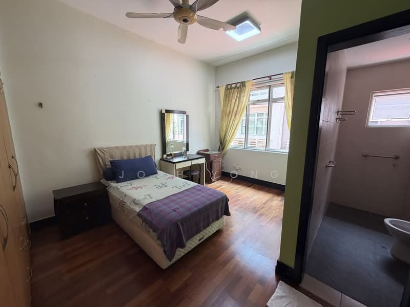 Semi-Detached House for Sale in Desa Parkcity (Kuala Lumpur) - Josh Yong - Bedroom - PropertyGuru.com.my