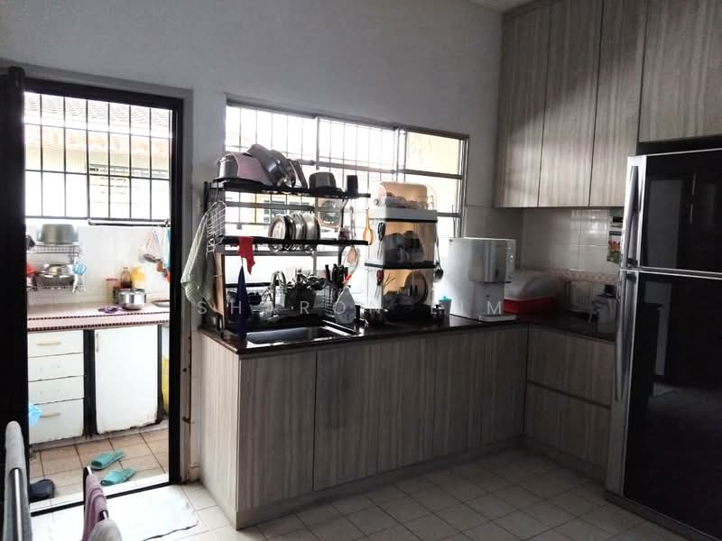 2-storey Terraced House for Sale in Usj 18 (Subang Jaya) - Sharon Lim - Kitchen - PropertyGuru.com.my
