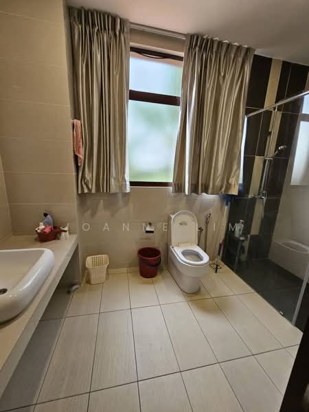 3-storey Terraced House for Sale in Diamond City (Semenyih) - Joanne Lim - Bathroom - PropertyGuru.com.my