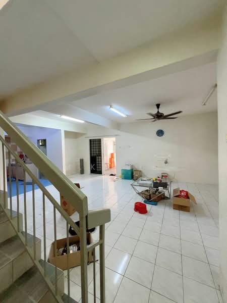 2-storey Terraced House for Sale in Bandar Bukit Tinggi (Klang) - M.K. Lee - Living Room - PropertyGuru.com.my