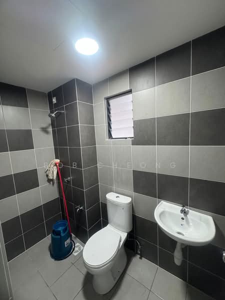 Service Residence for Rent at Residensi Mutiara Kajang 2 - Bob Cheong - Bathroom - PropertyGuru.com.my