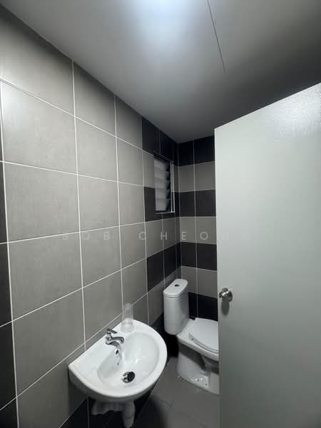 Service Residence for Rent at Residensi Mutiara Kajang 2 - Bob Cheong - Bathroom - PropertyGuru.com.my