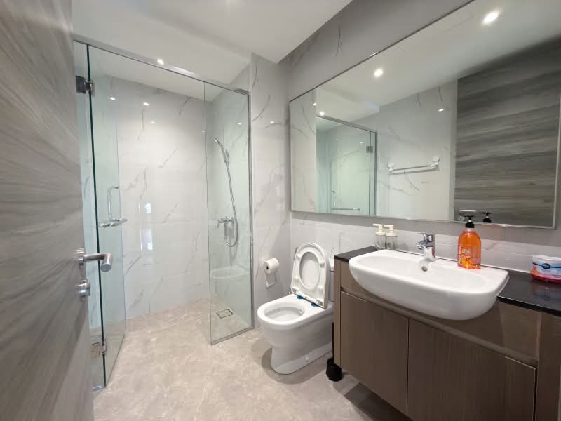 Servis Apartment untuk Disewa di Agile Bukit Bintang - Hugo Gooi - Bathroom - PropertyGuru.com.my