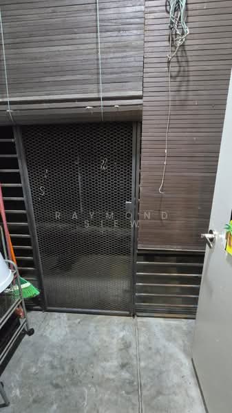 Rumah Teres untuk Disewa di Gombak (Selangor) - Raymond Siew - Entrance - PropertyGuru.com.my