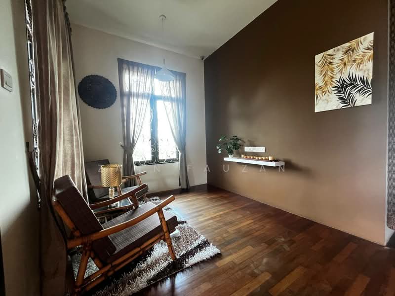 Bungalow House for Sale in Shah Alam (Selangor) - Zann Fauzan - Living Room - PropertyGuru.com.my