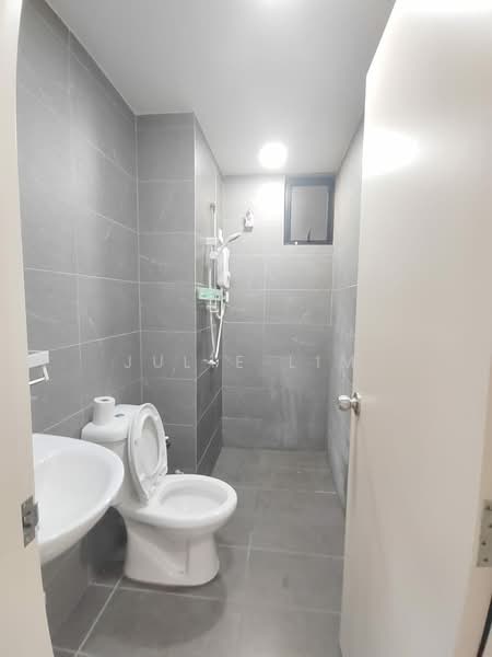 Servis Apartment untuk Disewa di Maxim Residences - Julie Lim - Bathroom - PropertyGuru.com.my