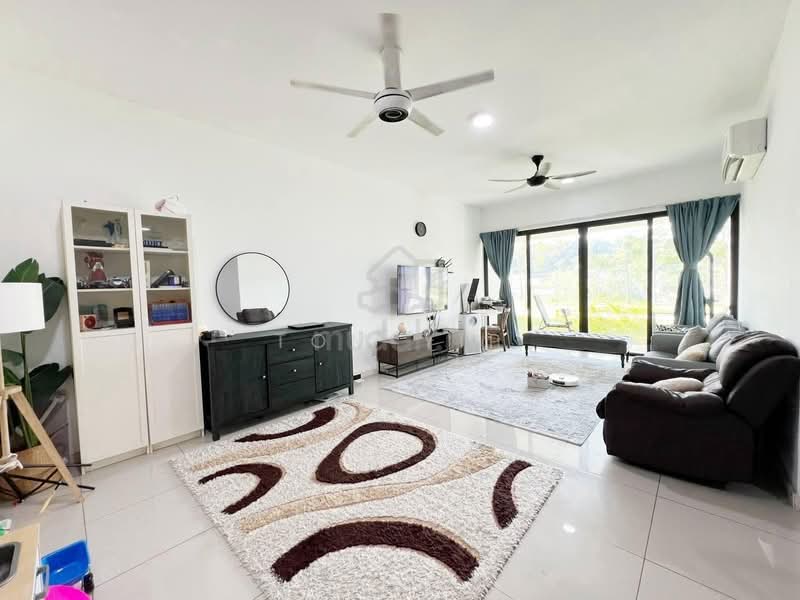 Rumah Bandar untuk Dijual di Shah Alam (Selangor) - Tom Yip - Living Room - PropertyGuru.com.my