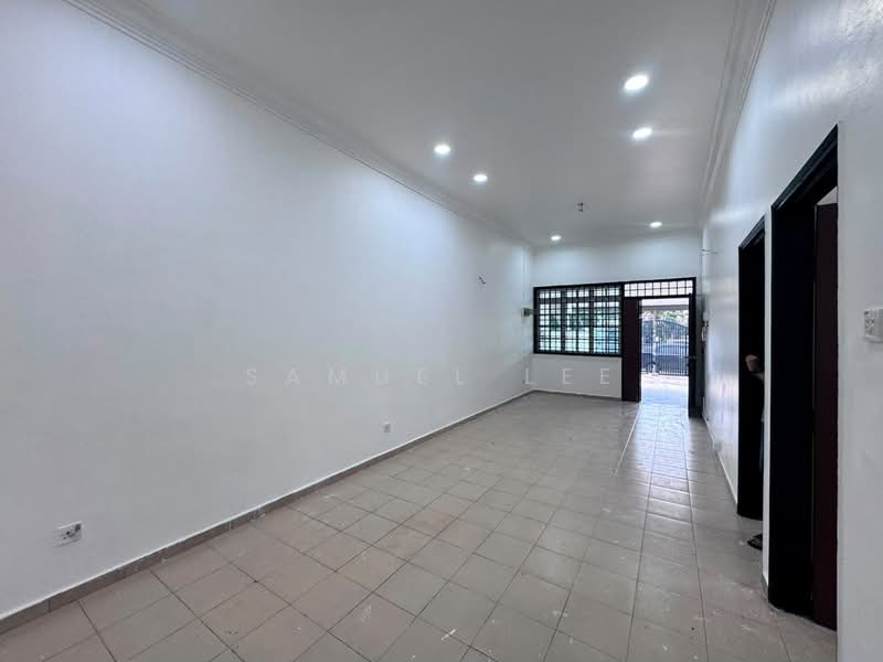 Rumah Teres 1 Tingkat untuk Disewa di Taman Perling (Perling) - Samuel Lee - Living Room - PropertyGuru.com.my