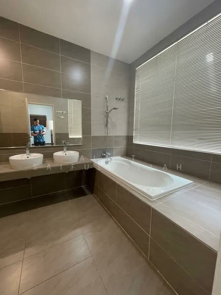 Semi-Detached House for Rent in Cyberjaya (Selangor) - Aizat Saifulrullah - Bathroom - PropertyGuru.com.my