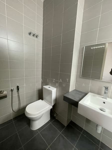 Semi-Detached House for Rent in Cyberjaya (Selangor) - Aizat Saifulrullah - Bathroom - PropertyGuru.com.my