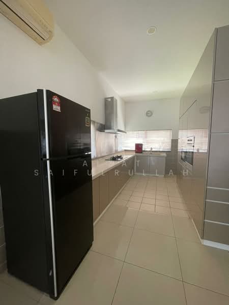 Semi-Detached House for Rent in Cyberjaya (Selangor) - Aizat Saifulrullah - Kitchen - PropertyGuru.com.my