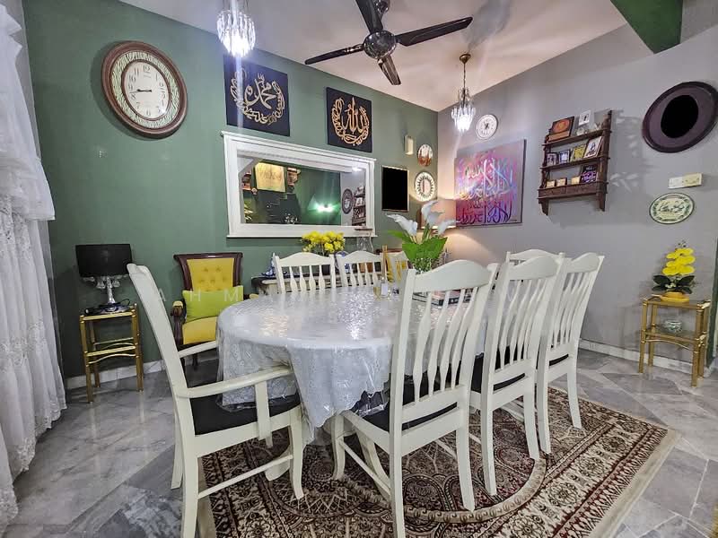 Rumah Teres 2 Tingkat untuk Dijual di Usj 17 (Subang Jaya) - Ahmad Zawawi Hashim - Dining Room - PropertyGuru.com.my