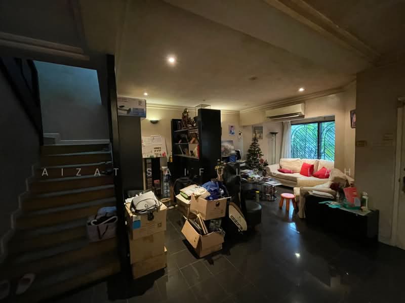 Rumah Teres untuk Dijual di Usj 2 (Subang Jaya) - Aizat Saifulrullah - Living Room - PropertyGuru.com.my