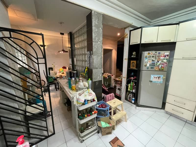 Rumah Teres untuk Dijual di Usj 2 (Subang Jaya) - Aizat Saifulrullah - Kitchen - PropertyGuru.com.my