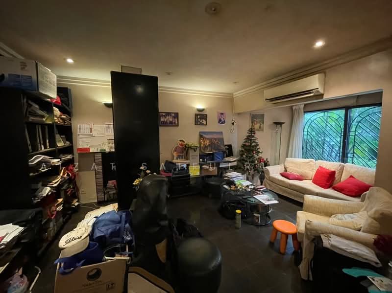 Rumah Teres untuk Dijual di Usj 2 (Subang Jaya) - Aizat Saifulrullah - Living Room - PropertyGuru.com.my