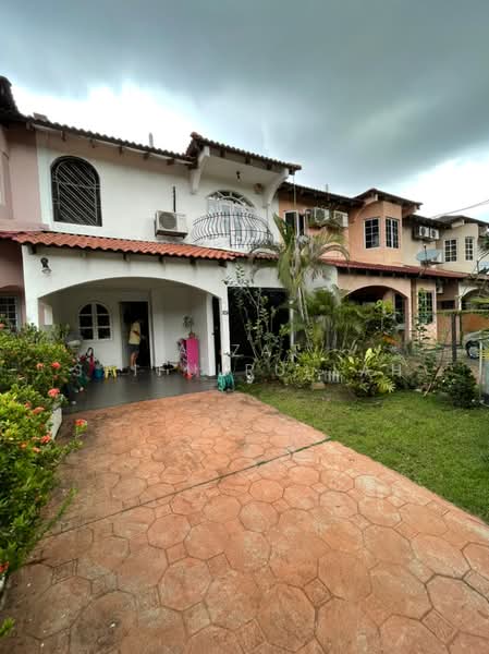 Rumah Teres untuk Dijual di Usj 2 (Subang Jaya) - Aizat Saifulrullah - Exterior - PropertyGuru.com.my