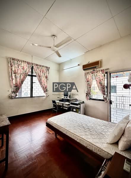 Semi-Detached House for Sale in George Town (Penang) - Pei Hong - Bedroom - PropertyGuru.com.my