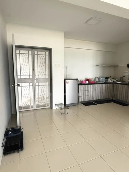 Apartment for Rent at Suria @ Hijau E-Komuniti - Jie Ying - Kitchen - PropertyGuru.com.my