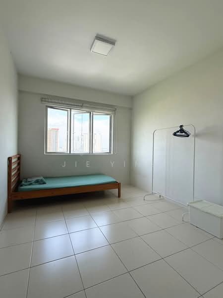 Apartment for Rent at Suria @ Hijau E-Komuniti - Jie Ying - Bedroom - PropertyGuru.com.my