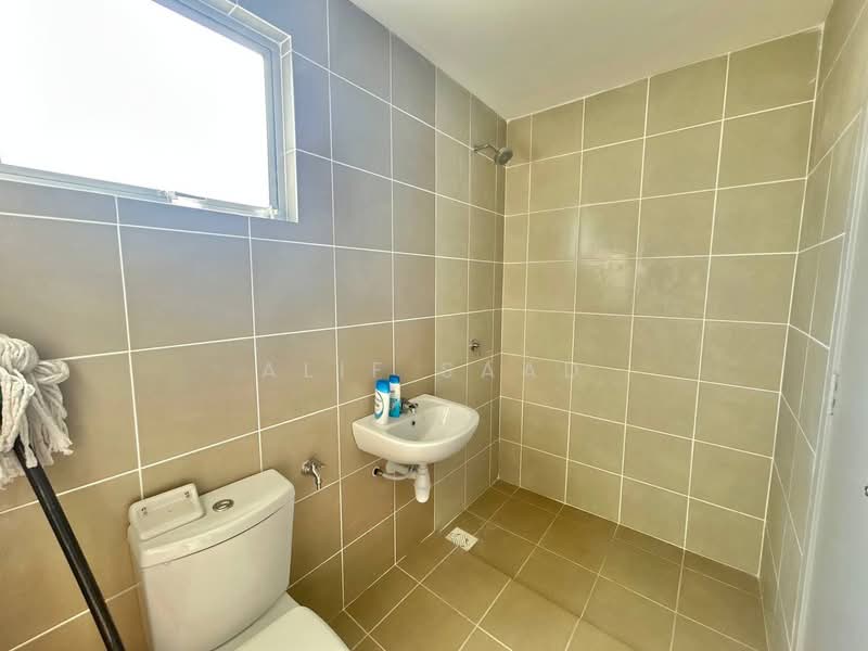 Terraced House for Sale in Kuala Selangor (Selangor) - Alif Saad - PropertyGuru.com.my
